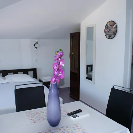 Apartment Rosina Rogoznica (Sibenik-Knin)