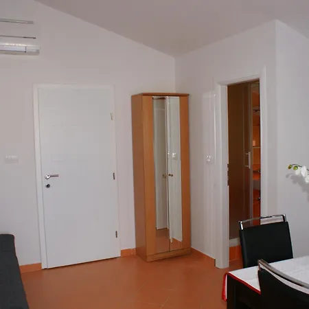 Apartment Rosina *