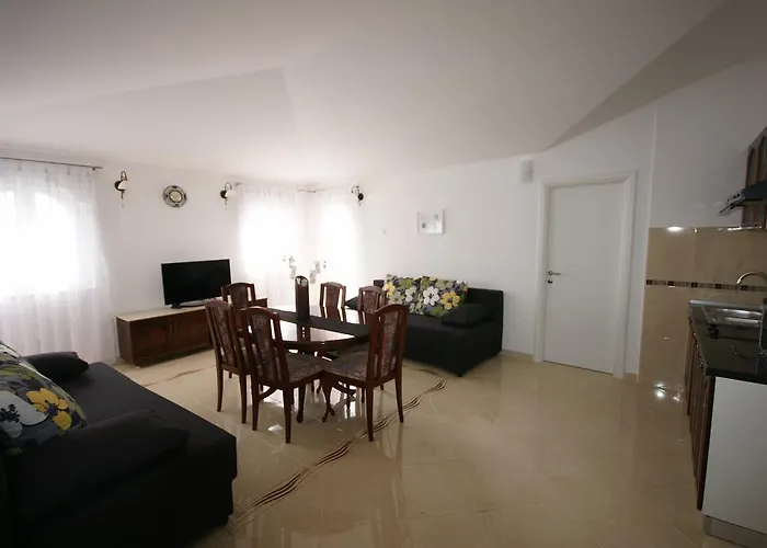 Rosina * Rogoznica (Sibenik-Knin)