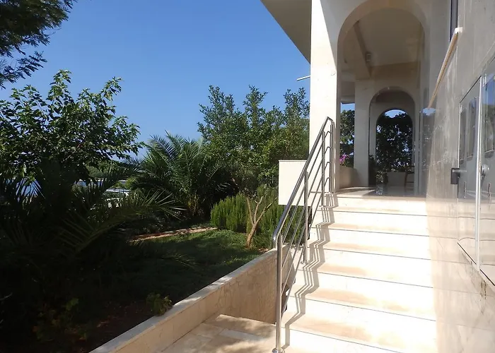 Rosina * Rogoznica (Sibenik-Knin)